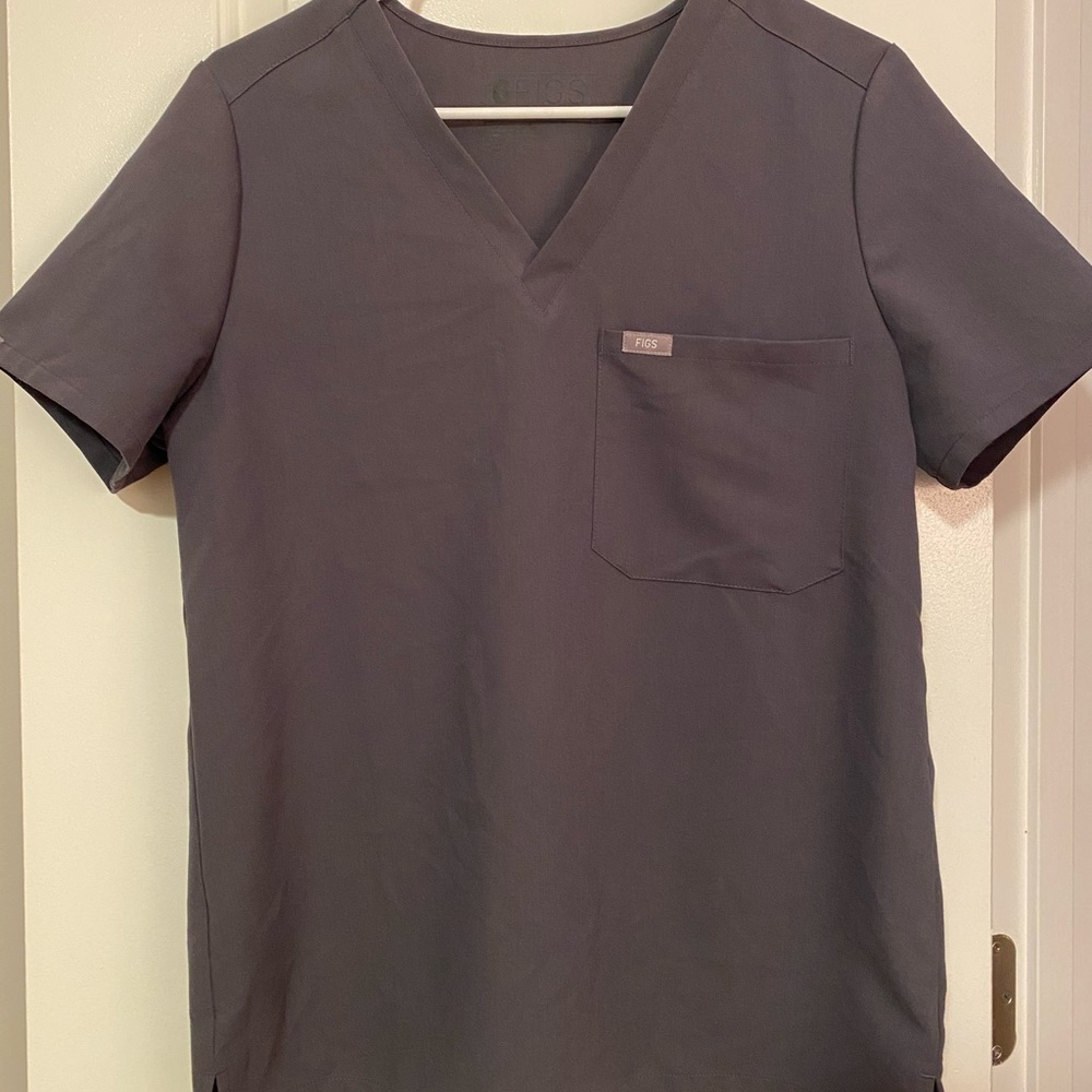 Figs Catarina 1 pocket scrub top - charcoal